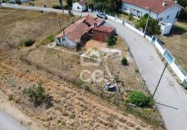 Single Storey House with Independent Entrances – Ideal for Housing and Investment in Anobra Single Storey House with Independent Entrances – Ideal for Housing and Investment in Anobra