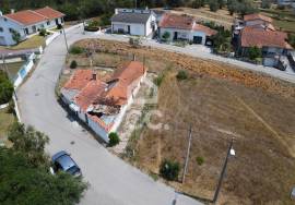 Single Storey House with Independent Entrances – Ideal for Housing and Investment in Anobra Single Storey House with Independent Entrances – Ideal for Housing and Investment in Anobra
