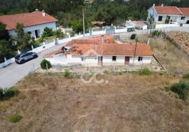 Single Storey House with Independent Entrances – Ideal for Housing and Investment in Anobra Single Storey House with Independent Entrances – Ideal for Housing and Investment in Anobra