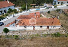 Single Storey House with Independent Entrances – Ideal for Housing and Investment in Anobra Single Storey House with Independent Entrances – Ideal for Housing and Investment in Anobra