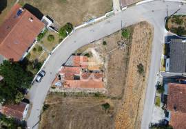 Single Storey House with Independent Entrances – Ideal for Housing and Investment in Anobra Single Storey House with Independent Entrances – Ideal for Housing and Investment in Anobra