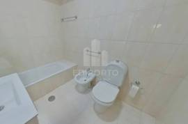 Fully Renovated 2 Fronts 2 Bedroom Apartment with Parking Space and Swimming Pool – Canidelo- Vila Nova de Gaia Fully Renovated 2 Fronts 2 Bedroom Apartment with Parking Space and Swimming Pool – Canidelo- Vila Nova de Gaia