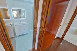 Fully Renovated 2 Fronts 2 Bedroom Apartment with Parking Space and Swimming Pool – Canidelo- Vila Nova de Gaia Fully Renovated 2 Fronts 2 Bedroom Apartment with Parking Space and Swimming Pool – Canidelo- Vila Nova de Gaia