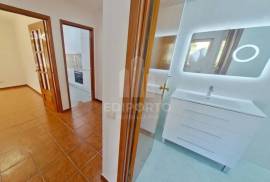 Fully Renovated 2 Fronts 2 Bedroom Apartment with Parking Space and Swimming Pool – Canidelo- Vila Nova de Gaia Fully Renovated 2 Fronts 2 Bedroom Apartment with Parking Space and Swimming Pool – Canidelo- Vila Nova de Gaia