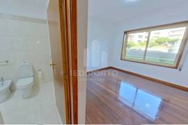 Fully Renovated 2 Fronts 2 Bedroom Apartment with Parking Space and Swimming Pool – Canidelo- Vila Nova de Gaia Fully Renovated 2 Fronts 2 Bedroom Apartment with Parking Space and Swimming Pool – Canidelo- Vila Nova de Gaia