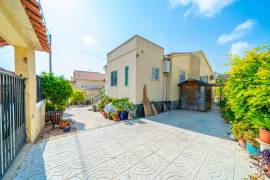 listing listing