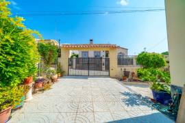 listing listing