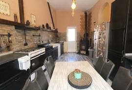 listing listing