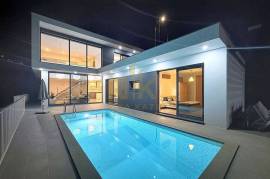 3 Bedroom Villa of Contemporary Architecture with Pool and Sea Views