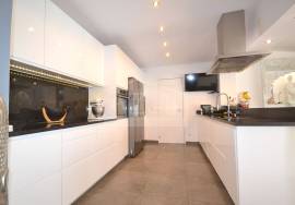 2-Bed. Villa with Pool and Garden