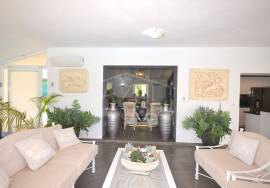 2-Bed. Villa with Pool and Garden