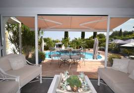 2-Bed. Villa with Pool and Garden