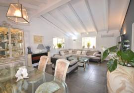 2-Bed. Villa with Pool and Garden