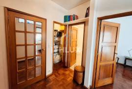 Furnished and equipped 3 bedroom apartment for rent in Rua de Júlio Dinis Porto Furnished and equipped 3 bedroom apartment for rent in Rua de Júlio Dinis Porto