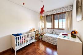 Furnished and equipped 3 bedroom apartment for rent in Rua de Júlio Dinis Porto Furnished and equipped 3 bedroom apartment for rent in Rua de Júlio Dinis Porto