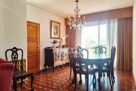 Furnished and equipped 3 bedroom apartment for rent in Rua de Júlio Dinis Porto Furnished and equipped 3 bedroom apartment for rent in Rua de Júlio Dinis Porto