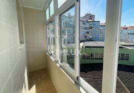 Fantastic Refurbished 2 Bedroom Apartment in the Center of Sacavém Fantastic Refurbished 2 Bedroom Apartment in the Center of Sacavém