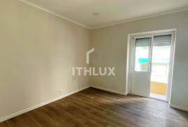 Fantastic Refurbished 2 Bedroom Apartment in the Center of Sacavém Fantastic Refurbished 2 Bedroom Apartment in the Center of Sacavém