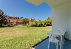 T0 apartment located on the ground floor of the 4-star tourist complex of Orada located in the Marina of Albufeira