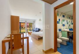 T0 apartment located on the ground floor of the 4-star tourist complex of Orada located in the Marina of Albufeira