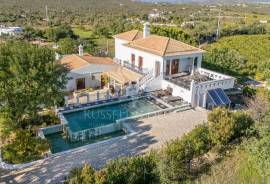 4 Bedroom Villa with Pool, Sea Views & 7,000 m² plot for sale in Moncarapacho 4 Bedroom Villa with Pool, Sea Views & 7,000 m² plot for sale in Moncarapacho