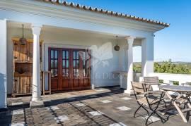 4 Bedroom Villa with Pool, Sea Views & 7,000 m² plot for sale in Moncarapacho 4 Bedroom Villa with Pool, Sea Views & 7,000 m² plot for sale in Moncarapacho