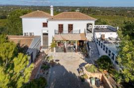 4 Bedroom Villa with Pool, Sea Views & 7,000 m² plot for sale in Moncarapacho 4 Bedroom Villa with Pool, Sea Views & 7,000 m² plot for sale in Moncarapacho