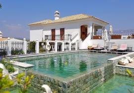 4 Bedroom Villa with Pool, Sea Views & 7,000 m² plot for sale in Moncarapacho 4 Bedroom Villa with Pool, Sea Views & 7,000 m² plot for sale in Moncarapacho