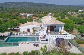 4 Bedroom Villa with Pool, Sea Views & 7,000 m² plot for sale in Moncarapacho 4 Bedroom Villa with Pool, Sea Views & 7,000 m² plot for sale in Moncarapacho