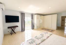Fully Renovated 5 Bedroom Villa with Large Plot + Ruin, Loulé Fully Renovated 5 Bedroom Villa with Large Plot + Ruin, Loulé