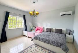 Fully Renovated 5 Bedroom Villa with Large Plot + Ruin, Loulé Fully Renovated 5 Bedroom Villa with Large Plot + Ruin, Loulé