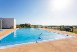2 Bedroom Villa for Annual Rental in Uptown, Vilamoura with Large Terraces and Swimming Pool 2 Bedroom Villa for Annual Rental in Uptown, Vilamoura with Large Terraces and Swimming Pool