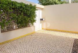 2 Bedroom Villa for Annual Rental in Uptown, Vilamoura with Large Terraces and Swimming Pool 2 Bedroom Villa for Annual Rental in Uptown, Vilamoura with Large Terraces and Swimming Pool