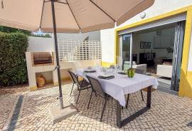2 Bedroom Villa for Annual Rental in Uptown, Vilamoura with Large Terraces and Swimming Pool 2 Bedroom Villa for Annual Rental in Uptown, Vilamoura with Large Terraces and Swimming Pool