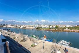 Tavira Riverside Townhouse with Restaurant & Duplex Apartment Tavira Riverside Townhouse with Restaurant & Duplex Apartment