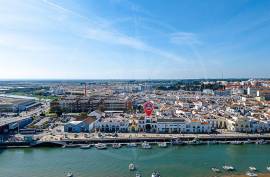 Tavira Riverside Townhouse with Restaurant & Duplex Apartment Tavira Riverside Townhouse with Restaurant & Duplex Apartment