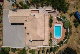 4 Bedroom Villa with Pool & Magnificent Views in Countryside 4 Bedroom Villa with Pool & Magnificent Views in Countryside