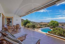 4 Bedroom Villa with Pool & Magnificent Views in Countryside 4 Bedroom Villa with Pool & Magnificent Views in Countryside