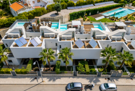 ALBUFEIRA – THREE BEDROOM VILLA – PRIVATE POOL – DOUBLE GARAGE – 3 EXTRA ROOMS ALBUFEIRA – THREE BEDROOM VILLA – PRIVATE POOL – DOUBLE GARAGE – 3 EXTRA ROOMS