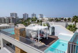 ALBUFEIRA – THREE BEDROOM VILLA – PRIVATE POOL – DOUBLE GARAGE – 3 EXTRA ROOMS ALBUFEIRA – THREE BEDROOM VILLA – PRIVATE POOL – DOUBLE GARAGE – 3 EXTRA ROOMS