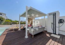 ALBUFEIRA – THREE BEDROOM VILLA – PRIVATE POOL – DOUBLE GARAGE – 3 EXTRA ROOMS ALBUFEIRA – THREE BEDROOM VILLA – PRIVATE POOL – DOUBLE GARAGE – 3 EXTRA ROOMS