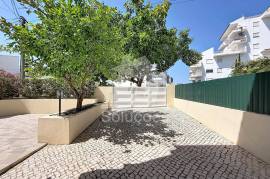 1+1 Bedroom Apartment with Private Courtyard, Barbecue and Garage Space in Alvor 1+1 Bedroom Apartment with Private Courtyard, Barbecue and Garage Space in Alvor