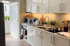 REFURBISHED 2 BEDROOM APARTMENT IN THE CENTER OF FUNCHAL REFURBISHED 2 BEDROOM APARTMENT IN THE CENTER OF FUNCHAL