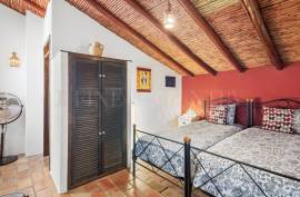 Faro – Character 6+1-bedroom quinta with pool and guest cottages Faro – Character 6+1-bedroom quinta with pool and guest cottages