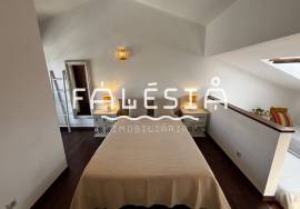 QUINTA DO POÇO - UPDATED TOWNHOUSE WITH 2 PRIVATE PATIO SPACES AND A SHARED POOL