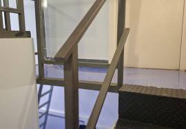 Soundproofed room with smoke release Soundproofed room with smoke release