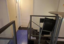 Soundproofed room with smoke release Soundproofed room with smoke release