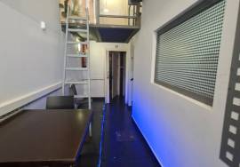 Soundproofed room with smoke release Soundproofed room with smoke release