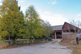 Estate with private forest close to thermal bath 