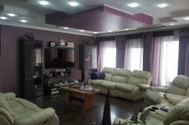 Exclusive family house in Baja